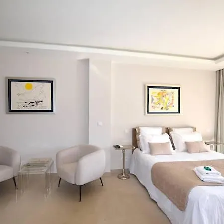Gray D Albion & Mondrian - * Cannes